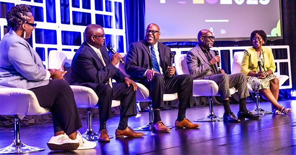 300 Black Educators Convene in Alabama at Summit About Making Classrooms More Technologically Advanced 300 Black Educators Convene in Alabama at Summit About Making Classrooms More Technologically Advanced