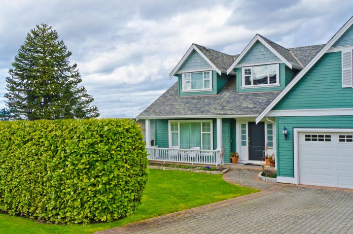 Flipping houses: How investors are thriving in today’s property market Flipping houses: How investors are thriving in today’s property market