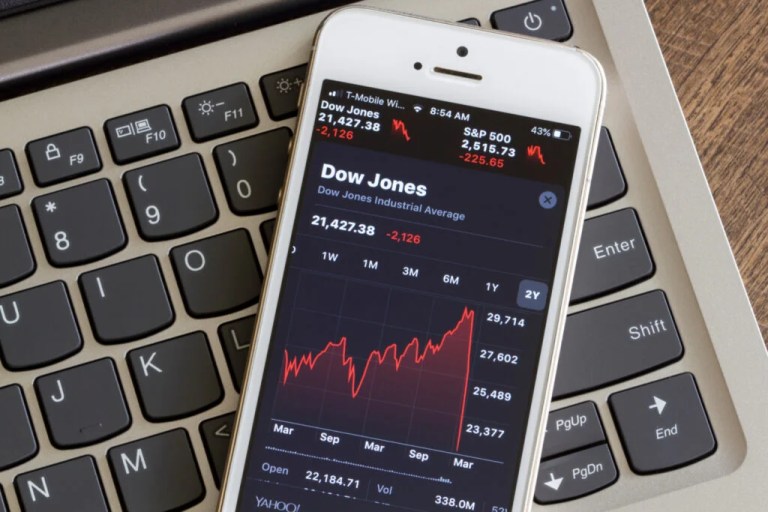 Dow Surges Over 200 Points; Flowers Foods Shares Fall After Q2 Results – Color Star Tech (NASDAQ:ADD), Flowers Foods (NYSE:FLO) Dow Surges Over 200 Points; Flowers Foods Shares Fall After Q2 Results – Color Star Tech (NASDAQ:ADD), Flowers Foods (NYSE:FLO)