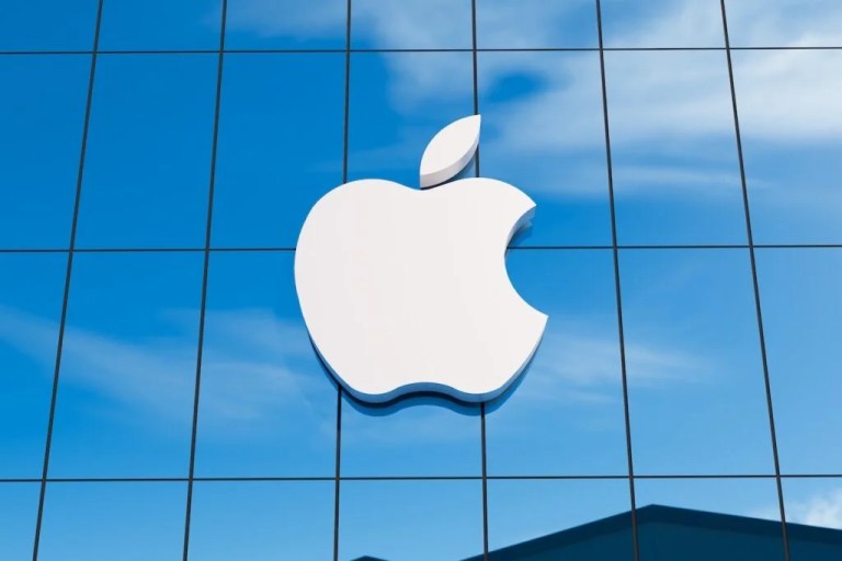 Apple’s India Production Milestone Could Cushion Earnings Against Tariff Impact – Apple (NASDAQ:AAPL) Apple’s India Production Milestone Could Cushion Earnings Against Tariff Impact – Apple (NASDAQ:AAPL)