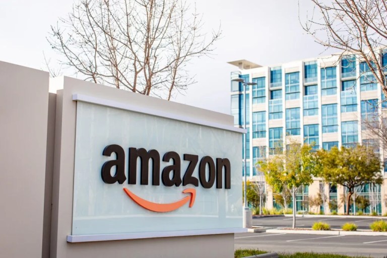 Amazon Gains As JPMorgan Backs Grocery Expansion, Reiterates ‘Best Idea’ Rating – Amazon.com (NASDAQ:AMZN) Amazon Gains As JPMorgan Backs Grocery Expansion, Reiterates ‘Best Idea’ Rating – Amazon.com (NASDAQ:AMZN)