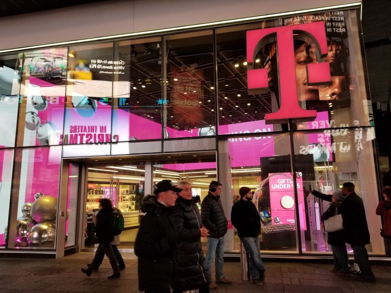 T-Mobile layoffs hit IT org at wireless giant T-Mobile layoffs hit IT org at wireless giant
