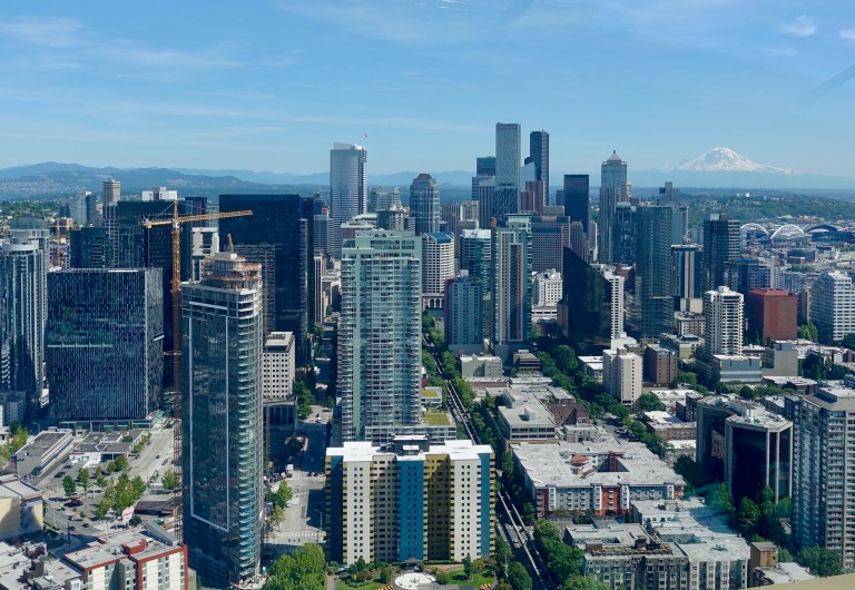 Worker foot traffic still rising in downtown Seattle, but office vacancies make for ‘fragile’ city core Worker foot traffic still rising in downtown Seattle, but office vacancies make for ‘fragile’ city core