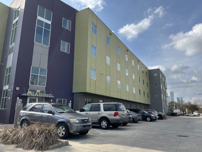 Nearly 17,000 people withdrawn from housing voucher waitlist after Houston Housing Authority update | Houston Public Media