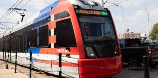 Red lights for METRO’s Red Line are less frequent again after pushback about delays | Houston Public Media