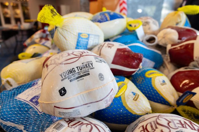 Houston ‘Super Feast’ organizers see spike in need for annual Thanksgiving event | Houston Public Media