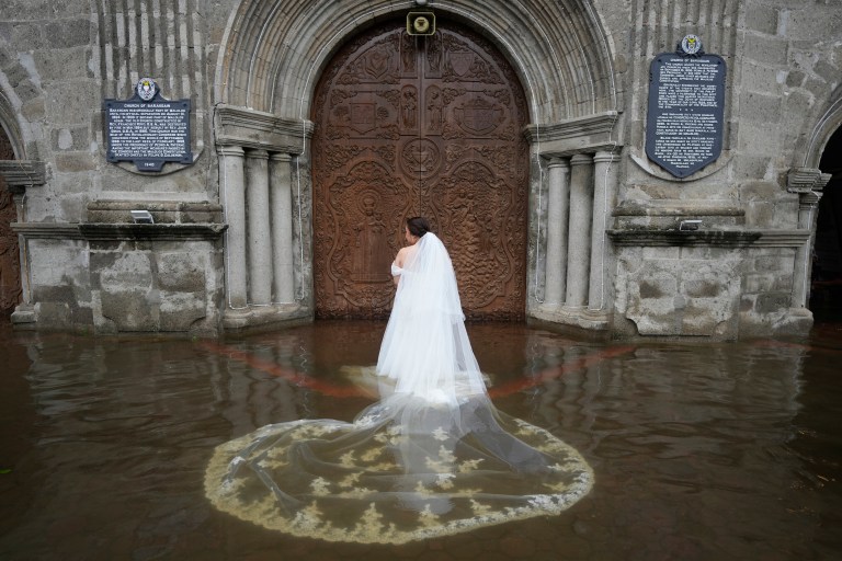 Photos: Love in the Season of Monsoons Photos: Love in the Season of Monsoons