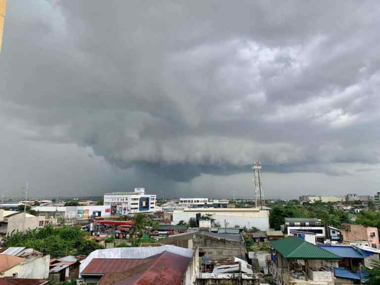 Crising’s pull brings more rains to Cebu, fair weather by Sunday Crising’s pull brings more rains to Cebu, fair weather by Sunday