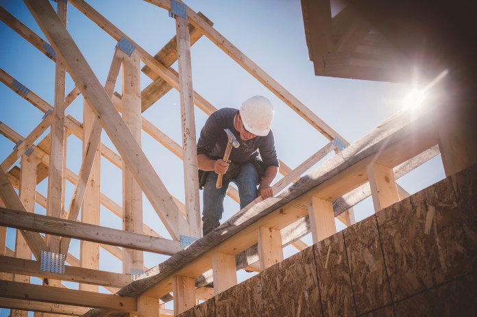 Top economist sounds the alarm even louder on the housing market and says homebuilders are ‘giving up’