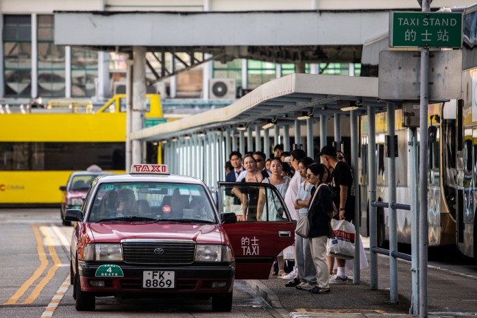 A small Chinese startup wants to jumpstart a global EV taxi revolution
