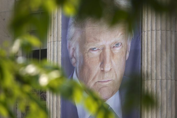 Trump doubles down on Aug. 1 tariff deadline as stocks continue to dip