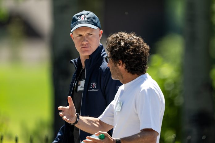 Crypto market soars past $4 trillion and Coinbase notches all-time high—but traditional stocks dip