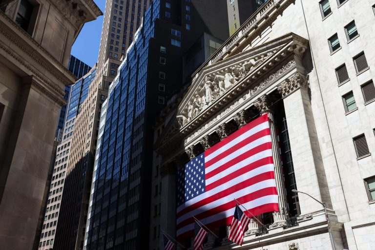 Stocks hit fresh all-time highs as strong earnings continue to power market rally Stocks hit fresh all-time highs as strong earnings continue to power market rally