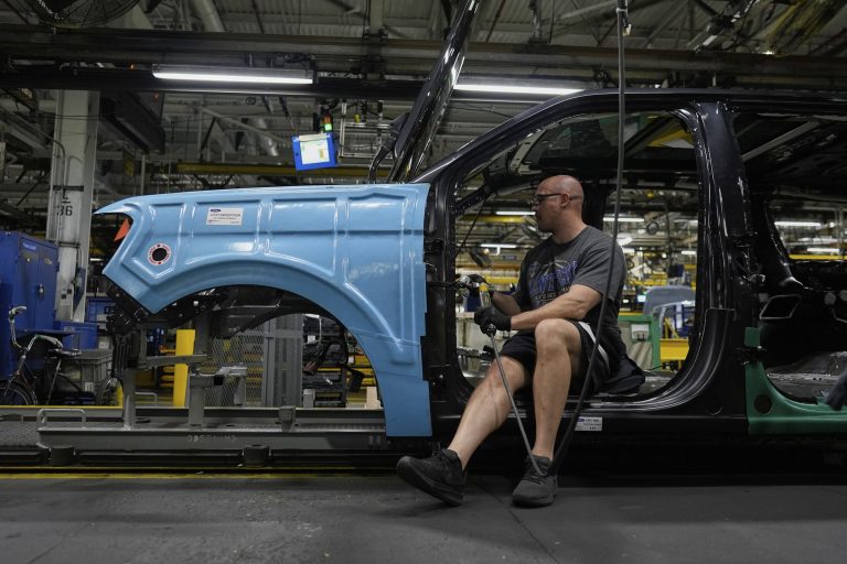 Ford’s new EV strategy includes nearly billion investment in Kentucky factory Ford’s new EV strategy includes nearly billion investment in Kentucky factory