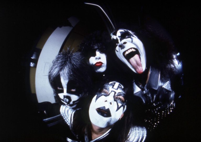 Trump’s Kennedy Center honors are decidedly different: Kiss, Sylvester Stallone and Gloria Gaynor make the cut Trump’s Kennedy Center honors are decidedly different: Kiss, Sylvester Stallone and Gloria Gaynor make the cut