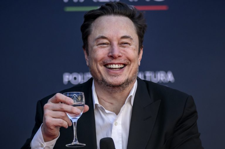 Kumail Nanjiani says Elon Musk did not like HBO’s ‘Silicon Valley’: ‘He was like, all the parties I go to are much cooler than these parties’ Kumail Nanjiani says Elon Musk did not like HBO’s ‘Silicon Valley’: ‘He was like, all the parties I go to are much cooler than these parties’