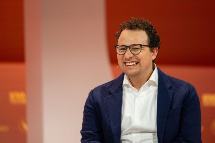 Anthropic CEO Dario Amodei says his employees are refusing Zuckerberg’s $100 million payout—and he’s not even matching salaries to keep them