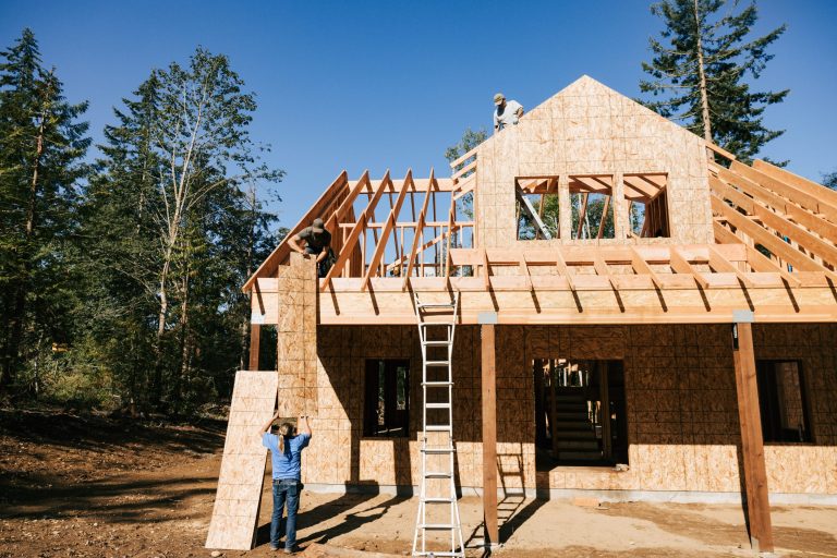 The price premium on new-construction homes is dissolving. New home prices dropped in 30% of large U.S. cities last quarter The price premium on new-construction homes is dissolving. New home prices dropped in 30% of large U.S. cities last quarter