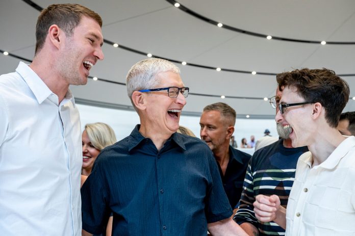 Apple just indirectly boosted the value of its all-in-one subscription service