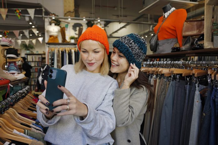 The mighty American consumer keeps shrugging off tariffs as retail sales rise 0.5% in July