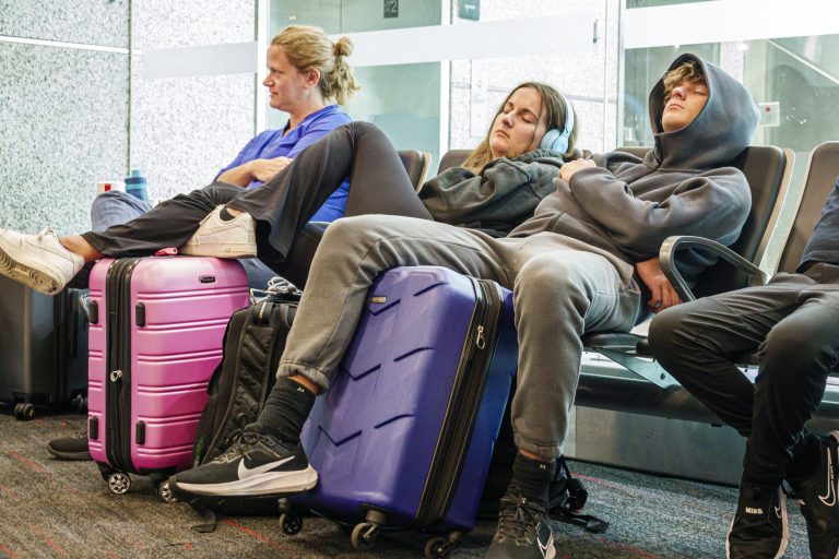 Harvard researcher: Three-hour flight delays now four times more common than in 1990 Harvard researcher: Three-hour flight delays now four times more common than in 1990