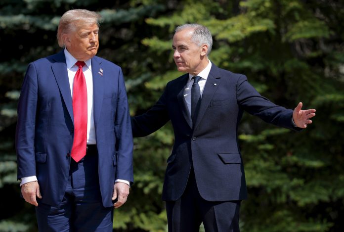 Despite snubbing U.S. tourism and boycotting American goods, Canadians have poured more into U.S. stocks than they have in over 35 years