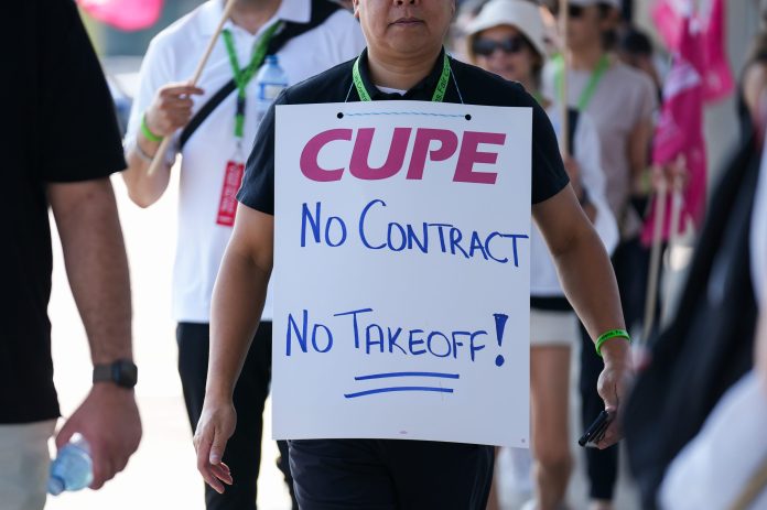 Air Canada flight attendants defy return-to-work order, forcing airline to delay plans to resume flights