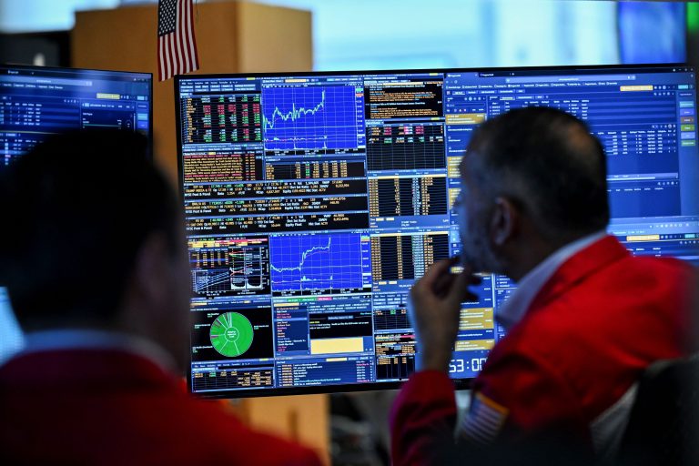 Dow futures rise as updates this week from the Fed and top retailers will test Wall Street’s big rally Dow futures rise as updates this week from the Fed and top retailers will test Wall Street’s big rally