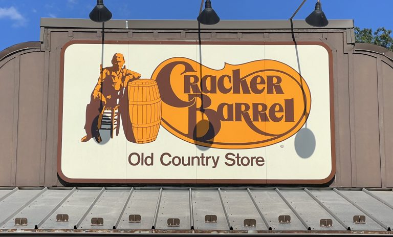 Cracker Barrel’s logo fiasco shows how hard it is to freshen things up without annoying loyal customers Cracker Barrel’s logo fiasco shows how hard it is to freshen things up without annoying loyal customers
