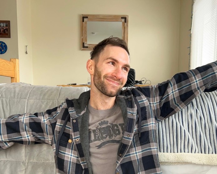 This millennial paid off $80,000 in student debt by going ultra frugal—even unplugging his fridge—and working 10 side hustles | Fortune