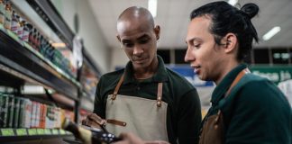 Verizon chief talent officer says Gen Z grads shouldn’t snub retail or hospitality jobs in the current economy | Fortune