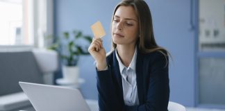 Turns out your college degree really matters—for keeping you on the wealthy side of America’s K-shaped economy | Fortune