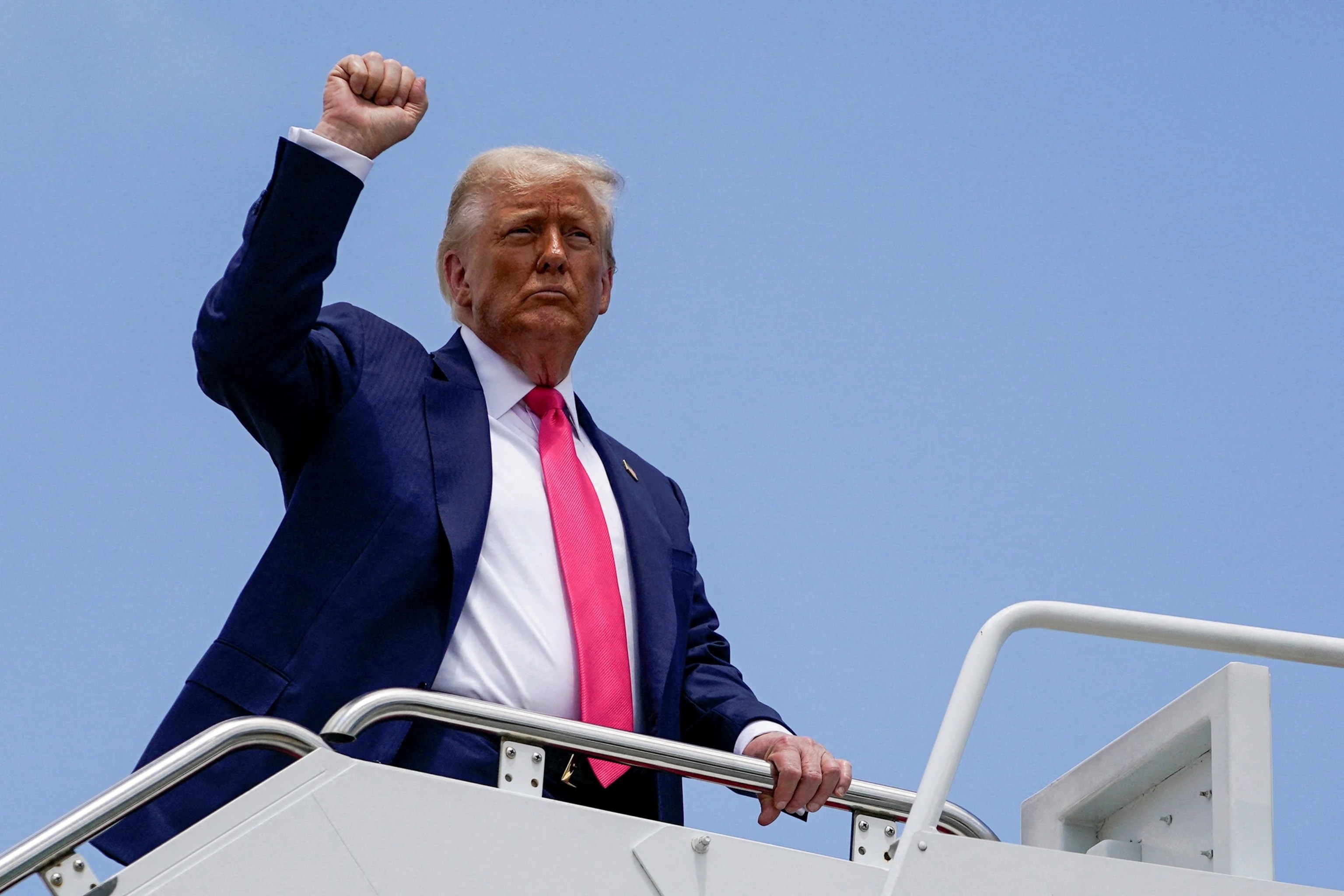 ‘We are so back’: MAGA supporters rally around Trump following WSJ article | FROUSA Media ‘We are so back’: MAGA supporters rally around Trump following WSJ article | FROUSA Media