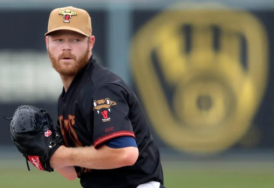 Deadspin | After nearly 2 years away, Brewers’ Brandon Woodruff returns vs. Marlins | FROUSA Media Deadspin | After nearly 2 years away, Brewers’ Brandon Woodruff returns vs. Marlins | FROUSA Media