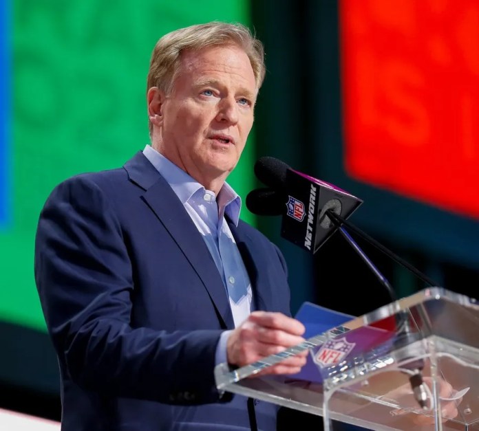 Deadspin | Report: NFLPA won’t discuss 18-game season until ‘at least early 2026’ Deadspin | Report: NFLPA won’t discuss 18-game season until ‘at least early 2026’