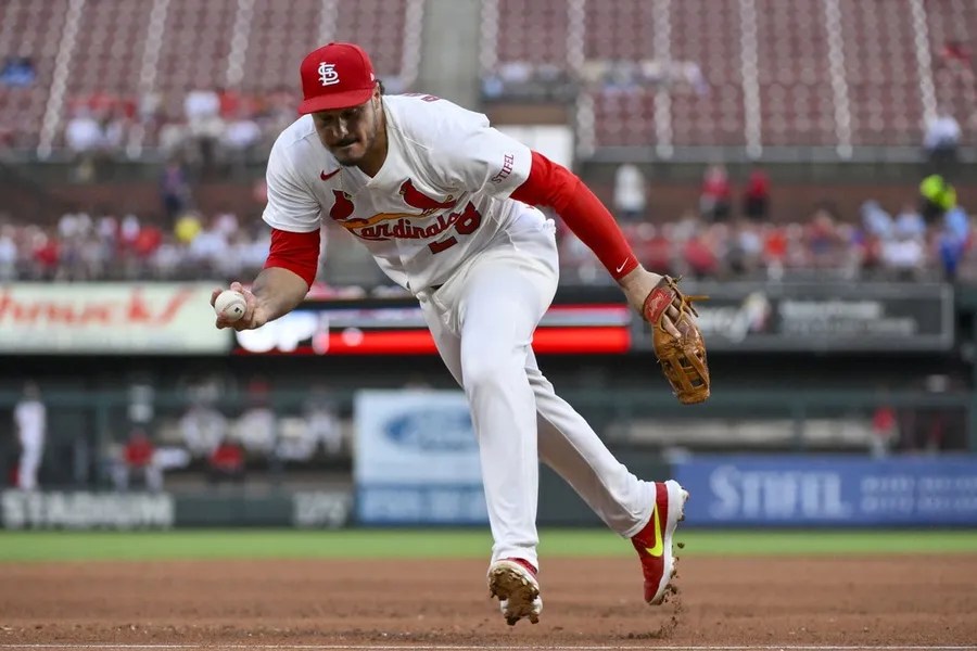 Deadspin | Cards 3B Nolan Arenado (sprained finger) taken out vs. Braves | FROUSA Media Deadspin | Cards 3B Nolan Arenado (sprained finger) taken out vs. Braves | FROUSA Media