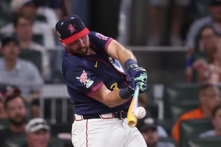 Deadspin | Mariners’ Cal Raleigh becomes first catcher to win Home Run Derby | FROUSA Media