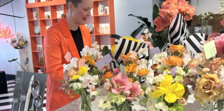 Austin florist manages busy Valentine’s season in midst of cancer battle