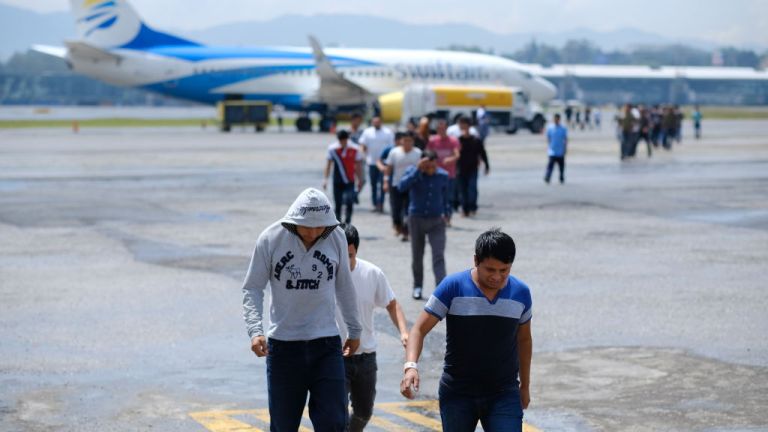 ICE Uses Celebrities’ Loophole to Hide Deportation Flights ICE Uses Celebrities’ Loophole to Hide Deportation Flights