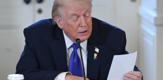 Trump, 79, Accidentally Reads Marco Rubio’s Private Note Out Loud