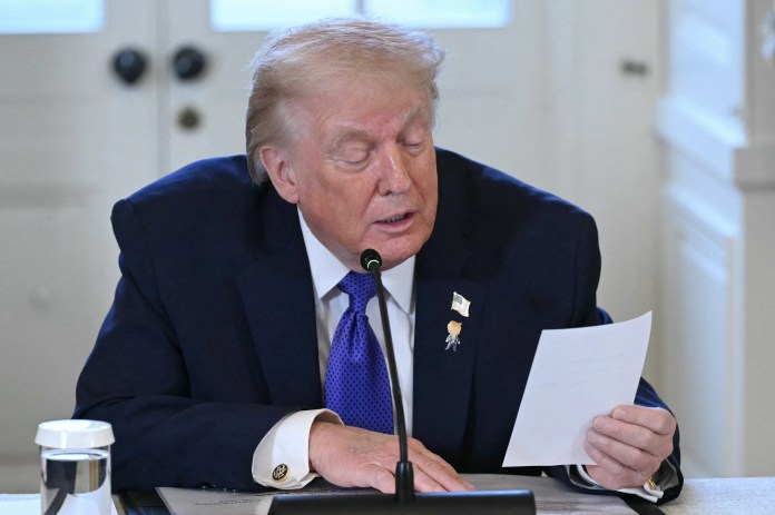 Trump, 79, Accidentally Reads Marco Rubio’s Private Note Out Loud Trump, 79, Accidentally Reads Marco Rubio’s Private Note Out Loud