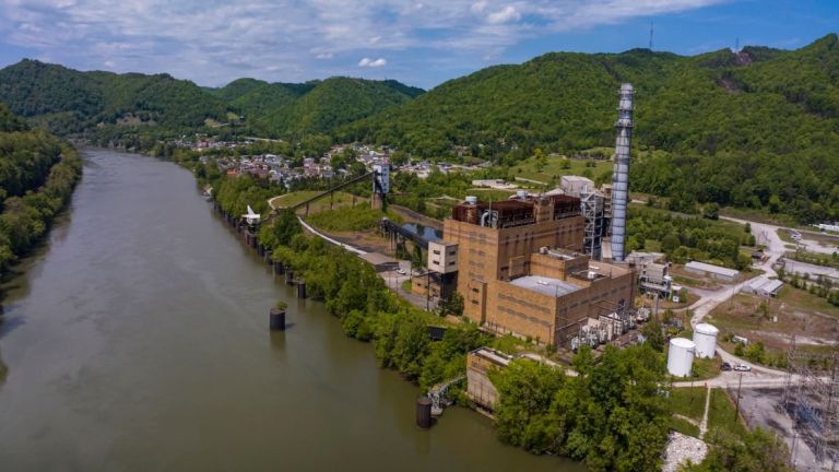 Critics fear Trump will use flawed DOE report to push pro-coal agenda Critics fear Trump will use flawed DOE report to push pro-coal agenda