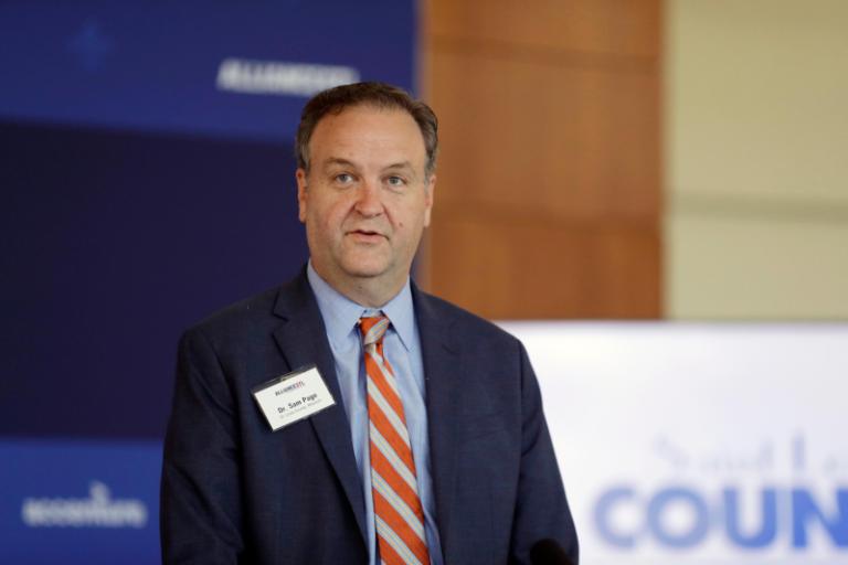 Trump’s Pick to Help Run the FBI Has a History of Prosecuting Influential Democrats Trump’s Pick to Help Run the FBI Has a History of Prosecuting Influential Democrats