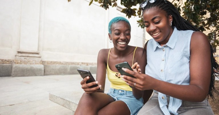 Here’s Why Americans Are Moving Their Savings Out of Big Banks This Summer Here’s Why Americans Are Moving Their Savings Out of Big Banks This Summer