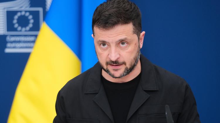 Zelenskyy brings Europe’s top leaders with him to meet Trump on ending Russia’s war Zelenskyy brings Europe’s top leaders with him to meet Trump on ending Russia’s war