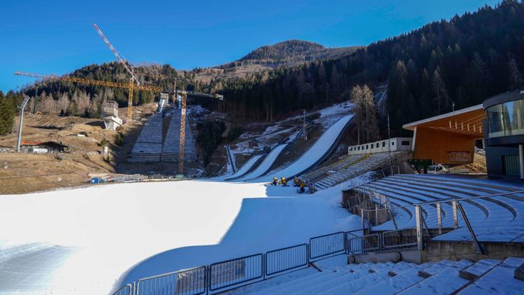 Ski jumping’s suit trouble is back ahead of Olympics as numerous athletes disqualified Ski jumping’s suit trouble is back ahead of Olympics as numerous athletes disqualified