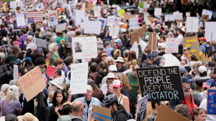 Watch live: ‘No Kings’ protests held across the country Watch live: ‘No Kings’ protests held across the country