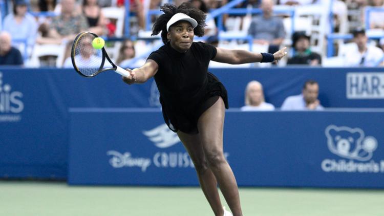 45-year-old Venus Williams becomes the oldest woman since Martina Navratilova to win a match 45-year-old Venus Williams becomes the oldest woman since Martina Navratilova to win a match