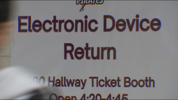 ‘Put it away. Learn today’ | How North Texas schools are enforcing the new ‘no cell phone’ rules ‘Put it away. Learn today’ | How North Texas schools are enforcing the new ‘no cell phone’ rules