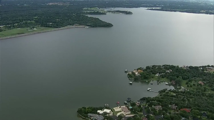 Man missing on Eagle Mountain Lake after his kids were saved by nearby boater, officials say Man missing on Eagle Mountain Lake after his kids were saved by nearby boater, officials say